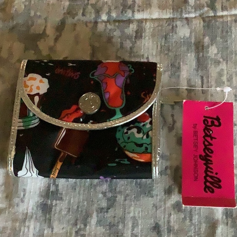 NWT Betsey Johnson Betseyville Sweet Treats Tab Wallet